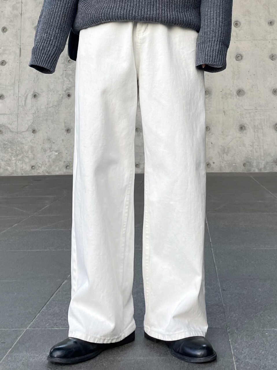 more white cotton denim pants